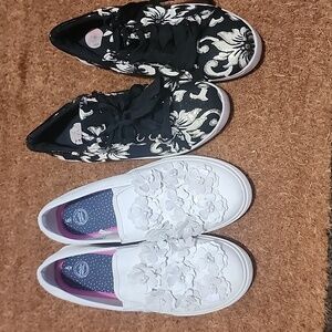 Ladies sneaker Size 6 . 2 pairs